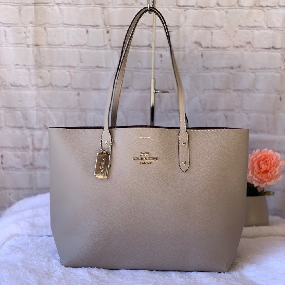 Coach Town Tote - Picture 2 of 12